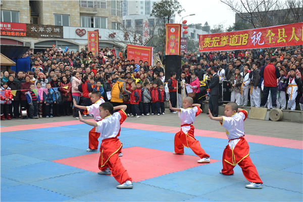 少年英雄-气壮山河.jpg